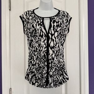 VINCE CAMUTO Black White Keyhole Cap Sleeve Cinch Blouse Top Size Medium